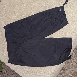 NIKE SZ M BLACK ACTIVE WEAR LIKE NEW WORN ONCE.